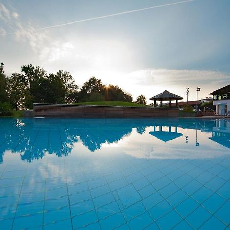 Hotel Alter Weissbraeu Бад-Бирнбах Экстерьер фото