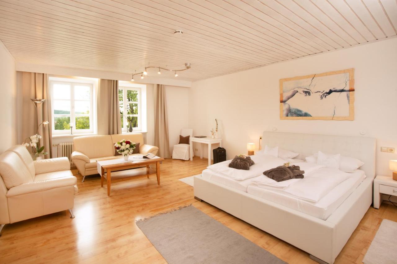 Hotel Alter Weissbraeu Бад-Бирнбах Экстерьер фото